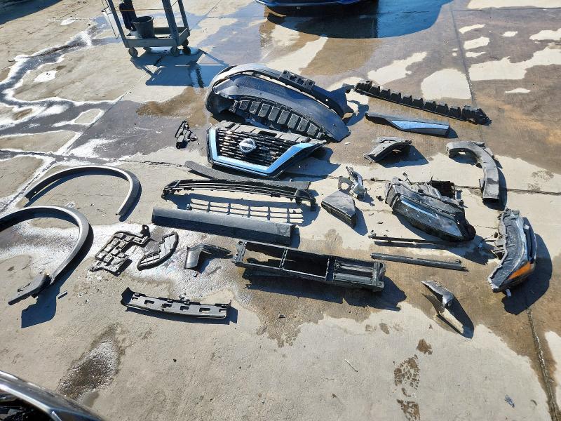 2023 NISSAN ROGUE SL #3292445678