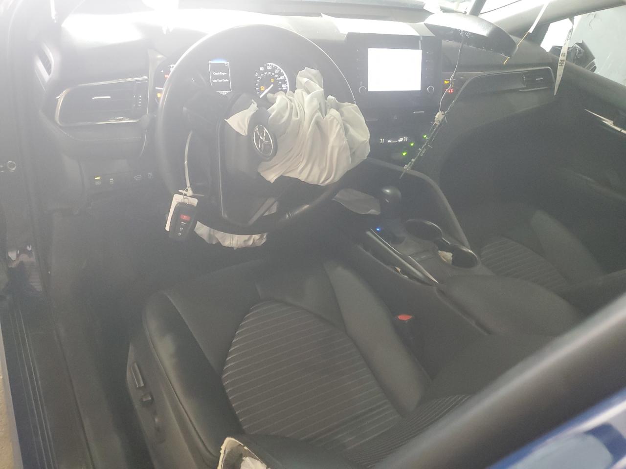 TOYOTA CAMRY SE NIGHT SHADE