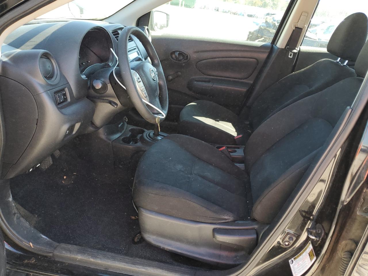 NISSAN VERSA S