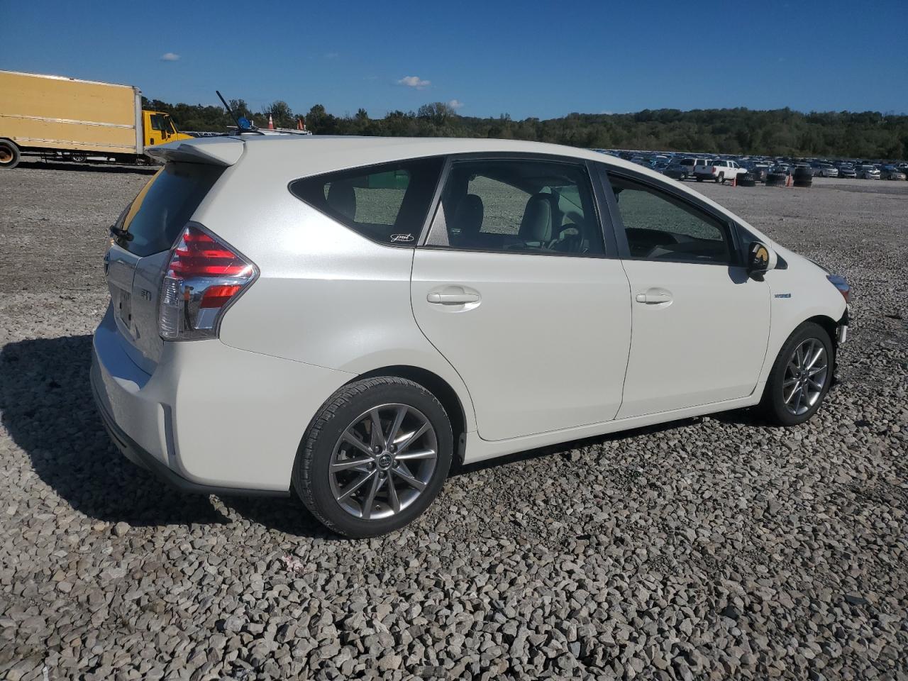 TOYOTA PRIUS V