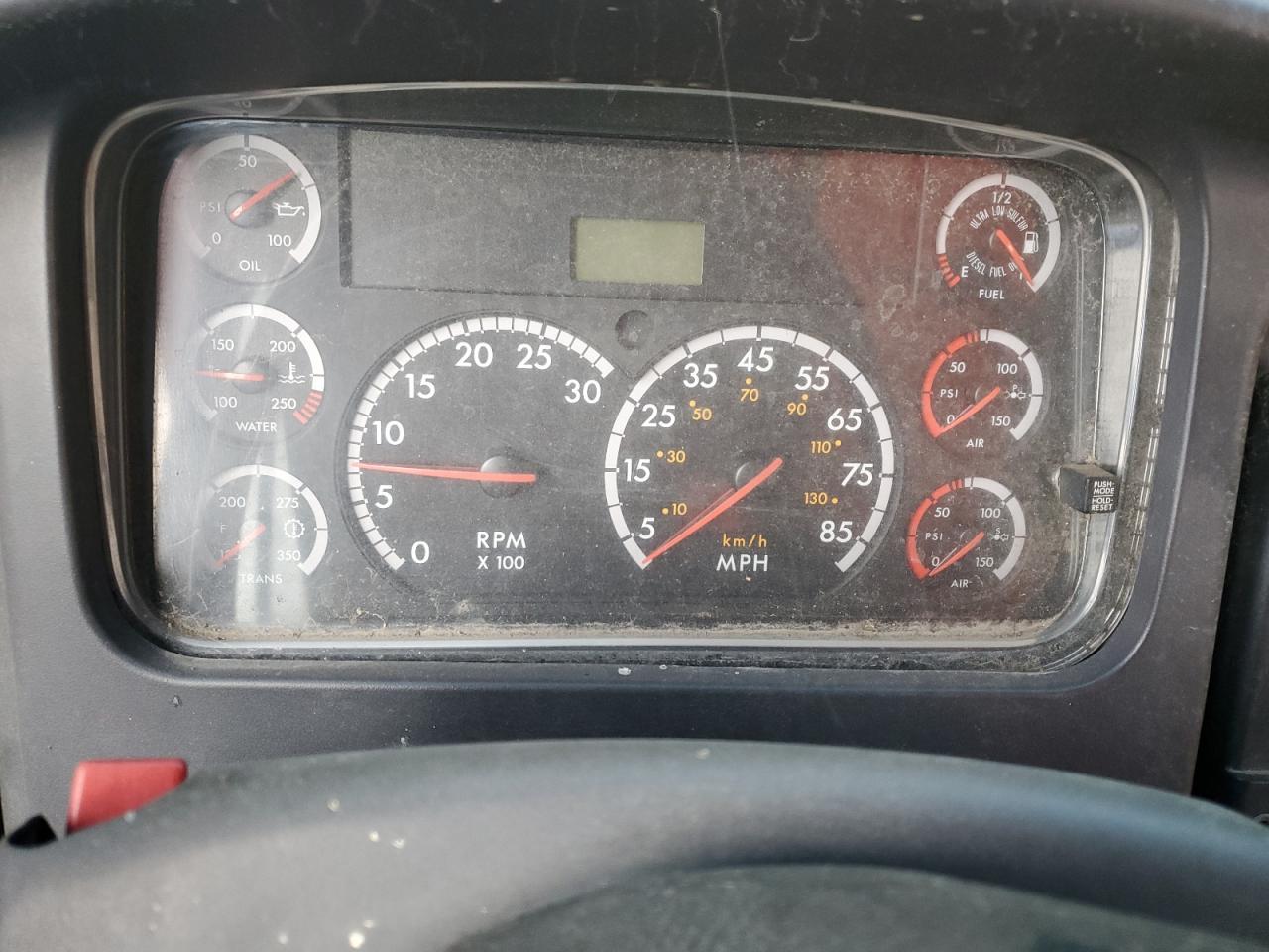 Lot #3273801358 2011 THOMAS SAF-T-LINER C2