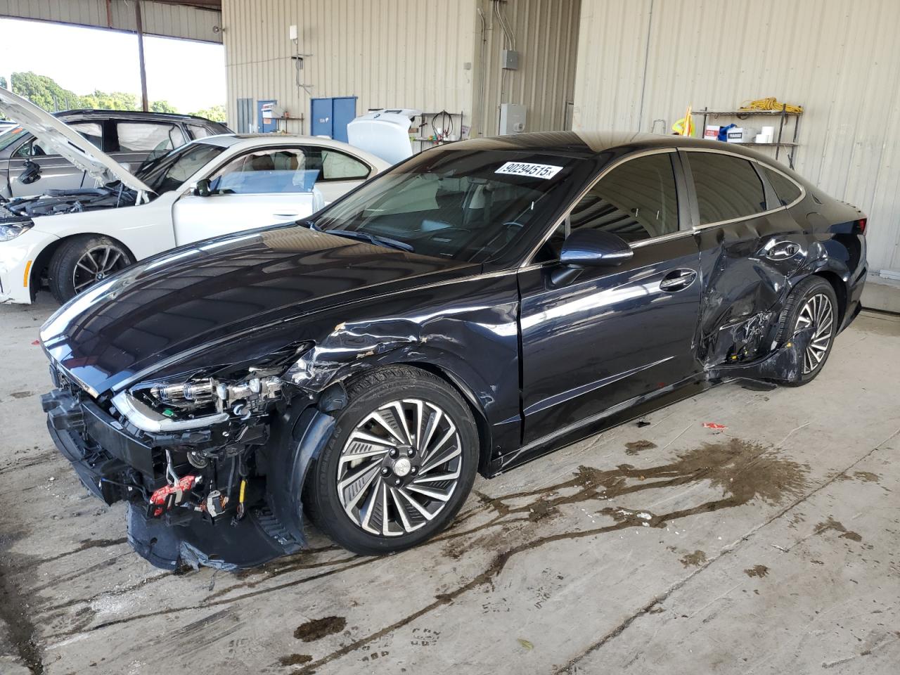 HYUNDAI SONATA HYBRID