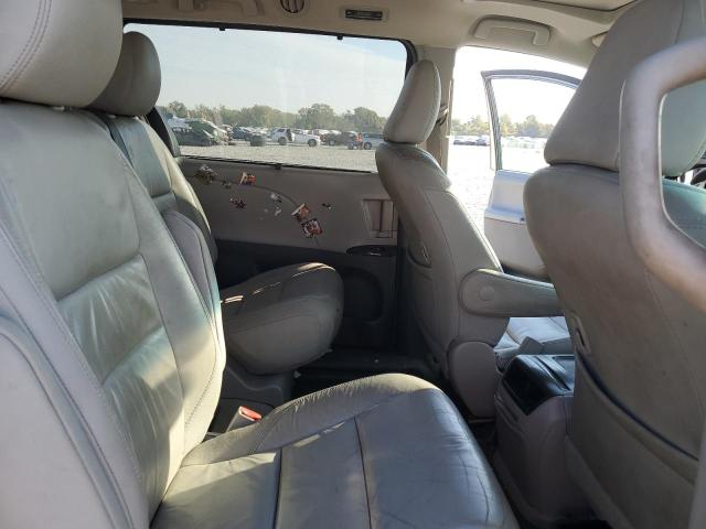 2016 TOYOTA SIENNA XLE #3282604879