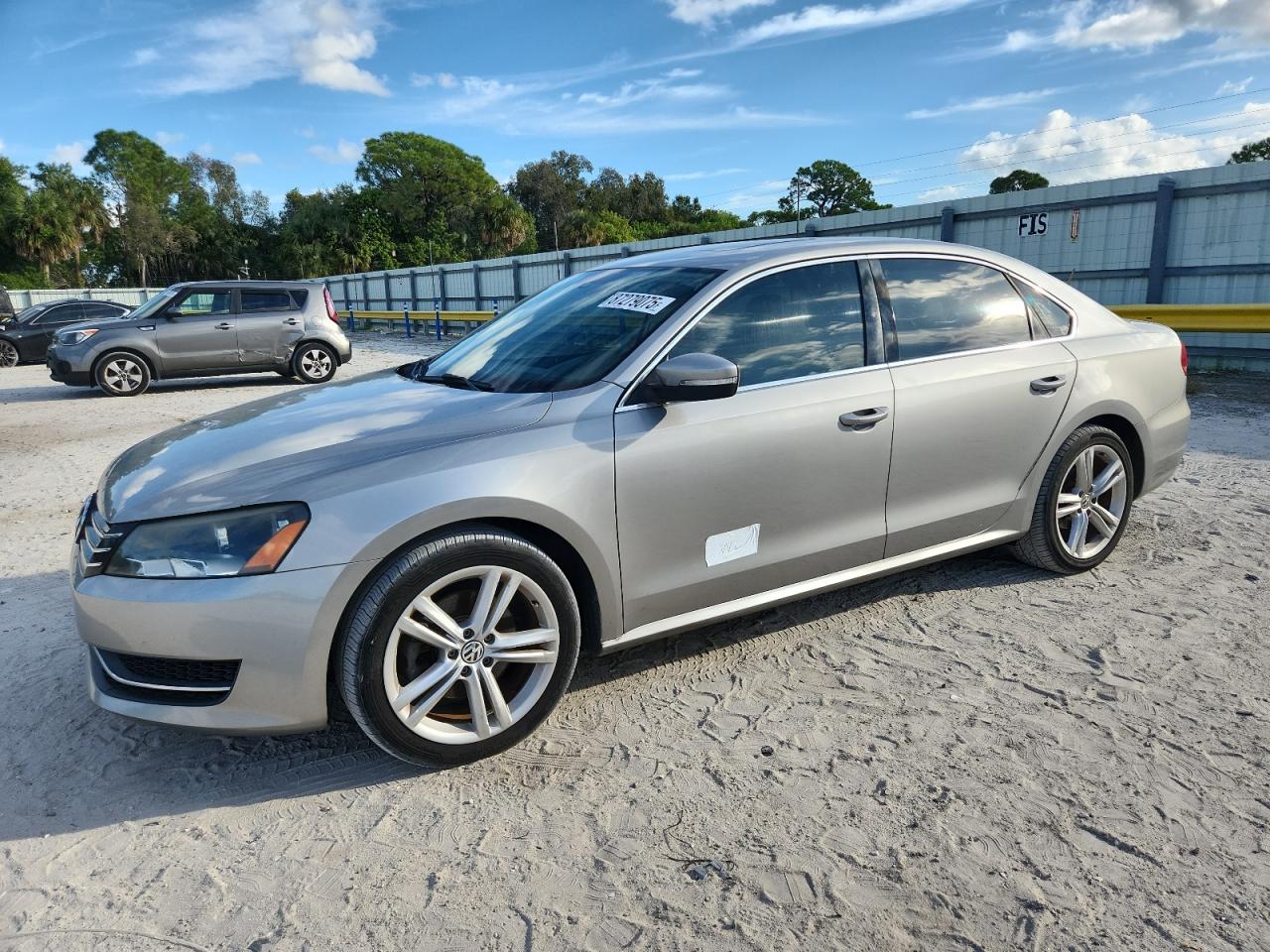 VOLKSWAGEN PASSAT SE