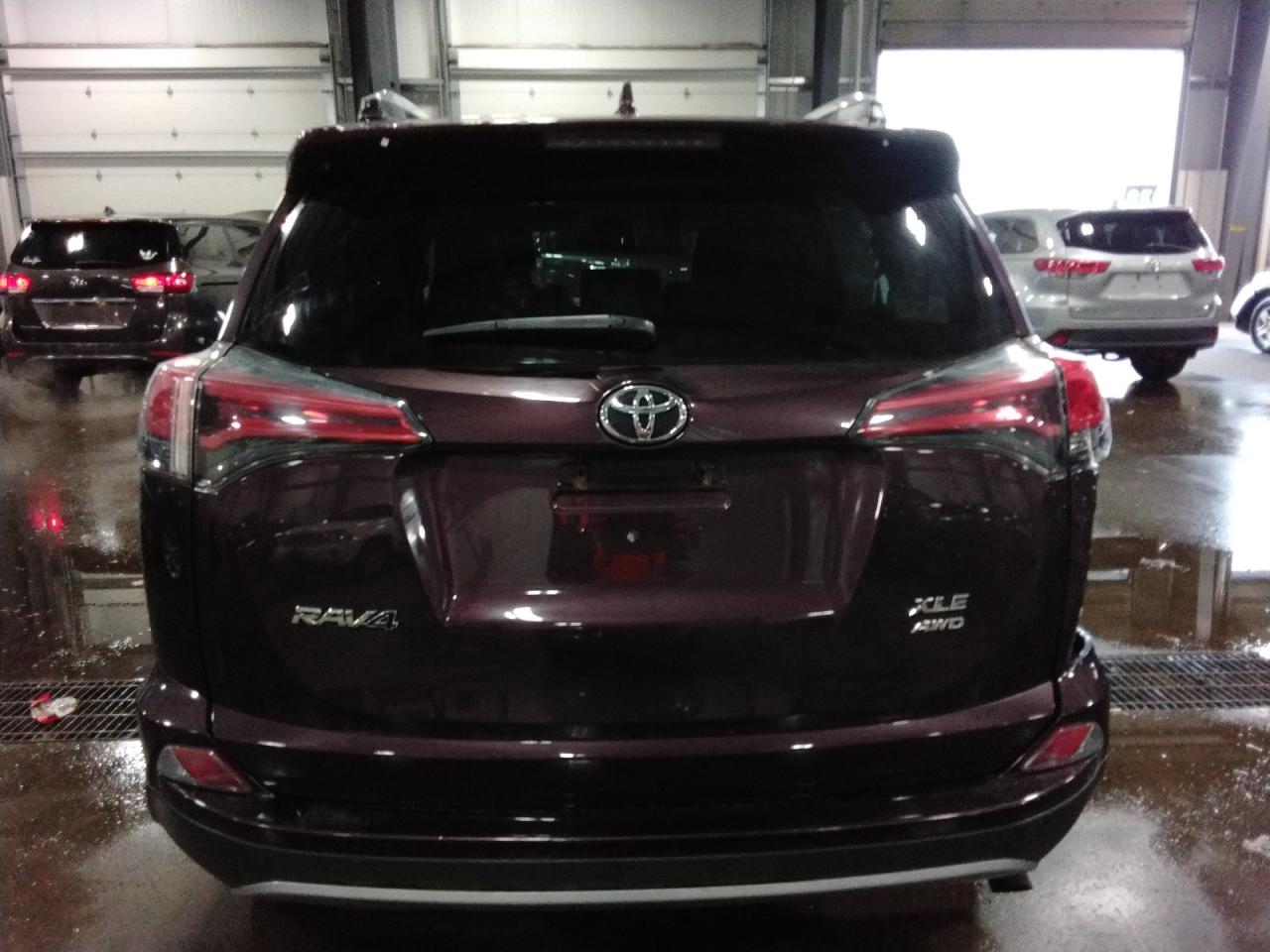 TOYOTA RAV4 XLE