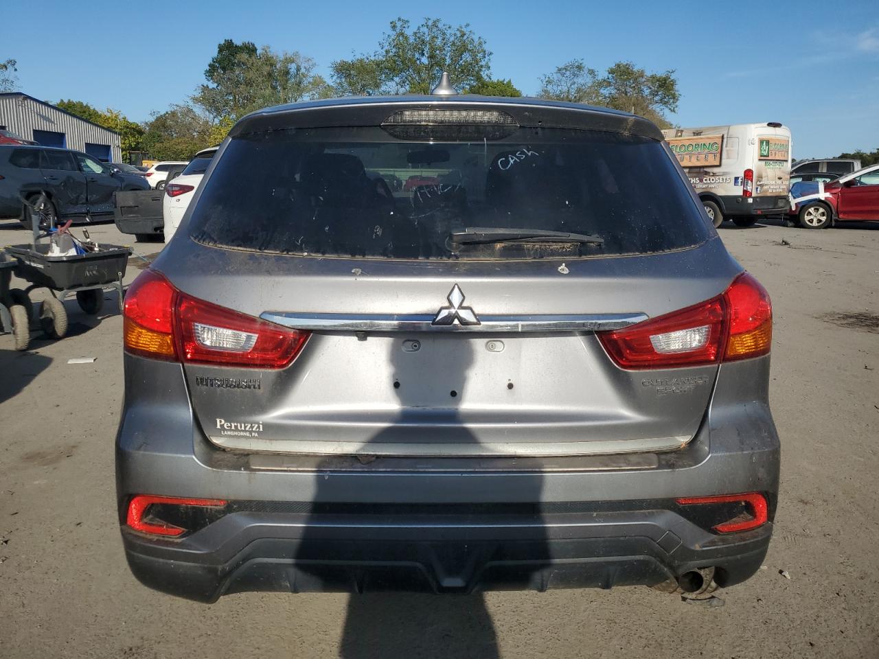 MITSUBISHI OUTLANDER ES