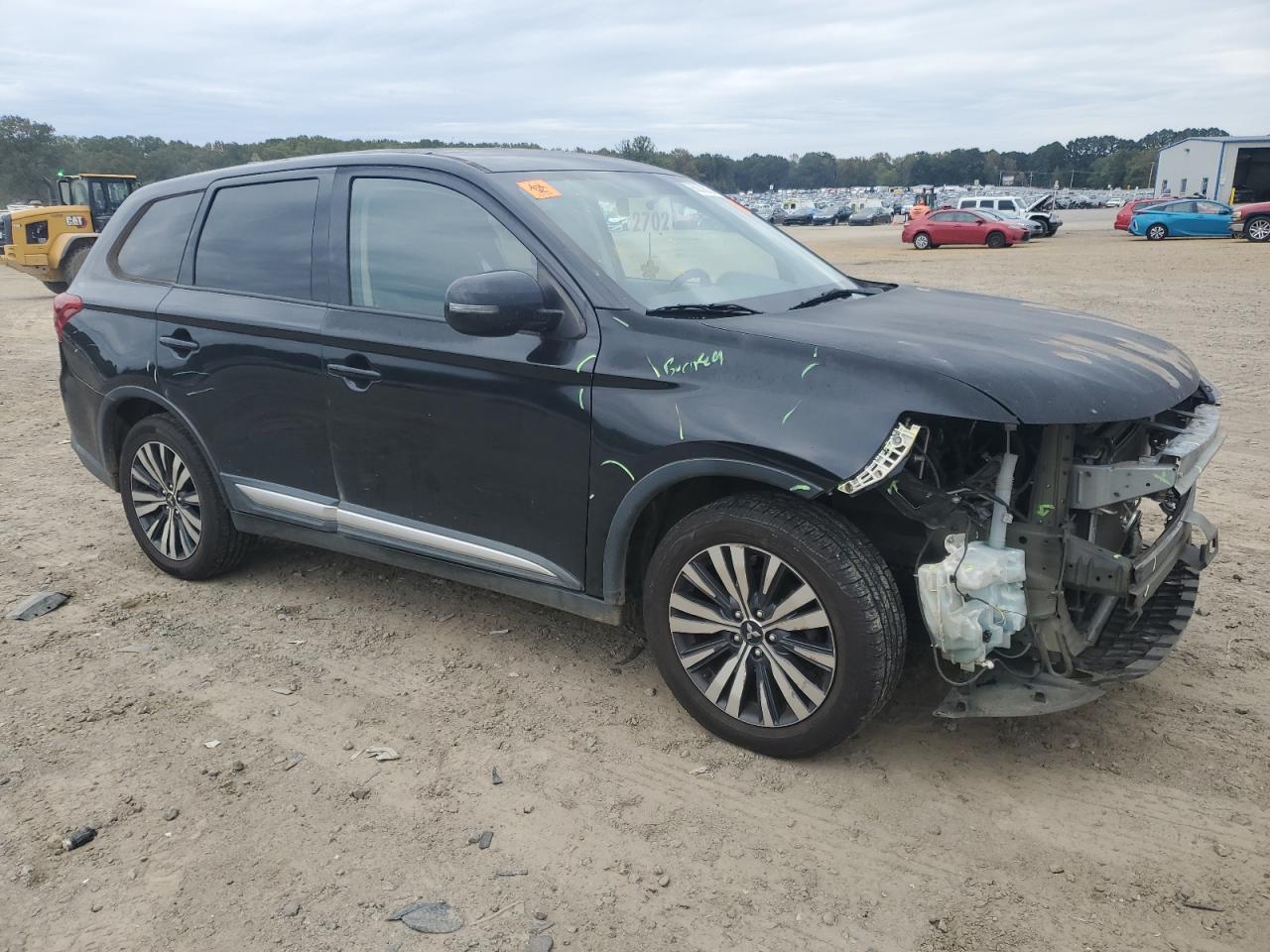 MITSUBISHI OUTLANDER SE