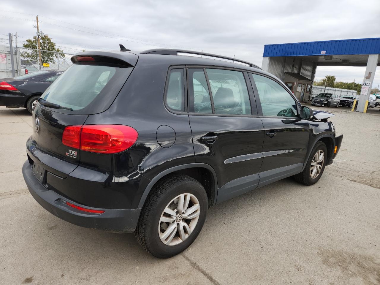VOLKSWAGEN TIGUAN S
