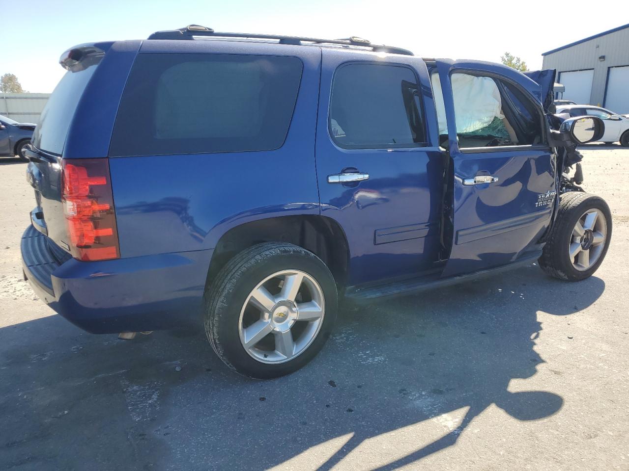 CHEVROLET TAHOE C1500 LS
