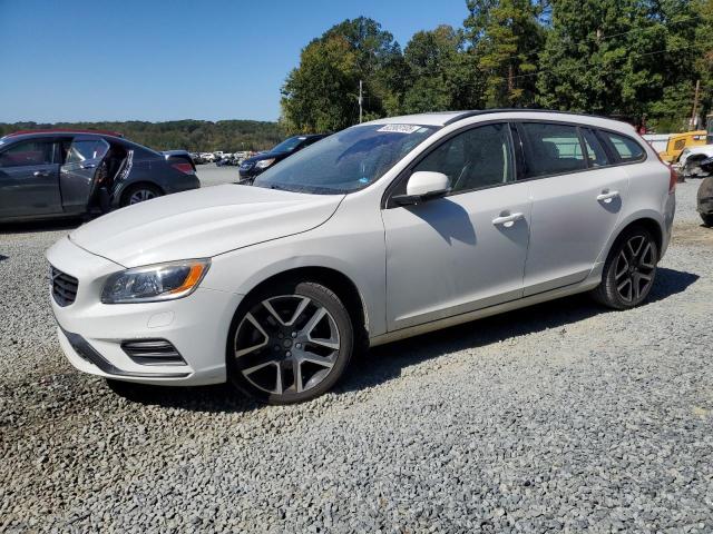 VOLVO V60 T5 DYNAMIC