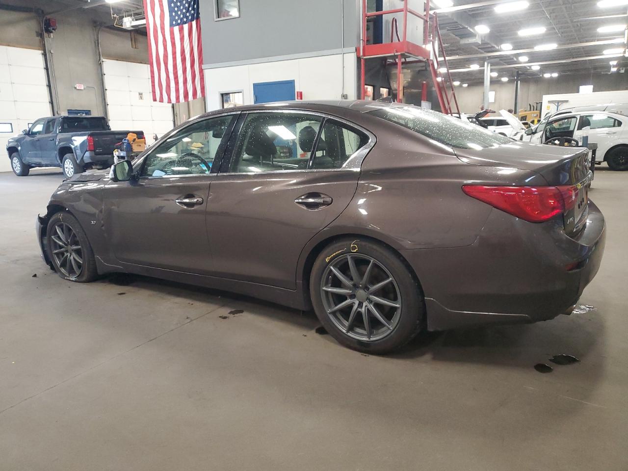 INFINITI Q50 BASE