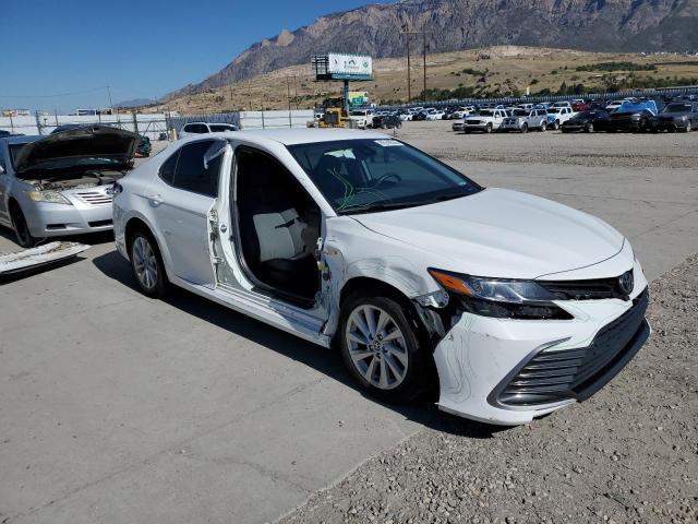 2022 TOYOTA CAMRY LE - 4T1R11BK0NU063975