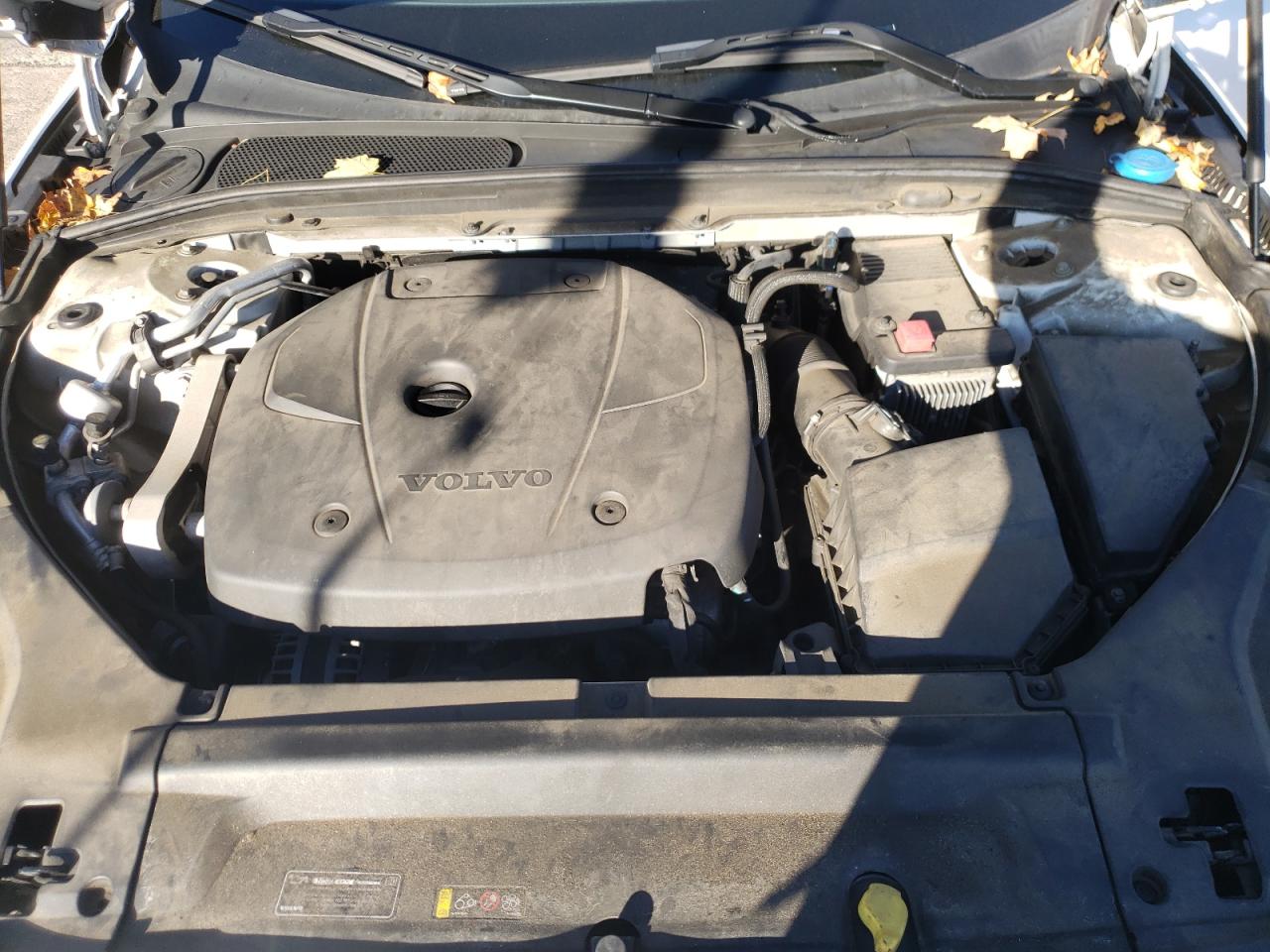 VOLVO S90 T5 MOMENTUM