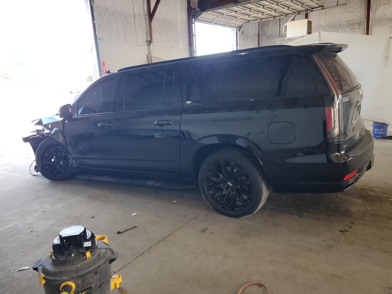 CADILLAC ESCALADE ESV SPORT PLATINUM