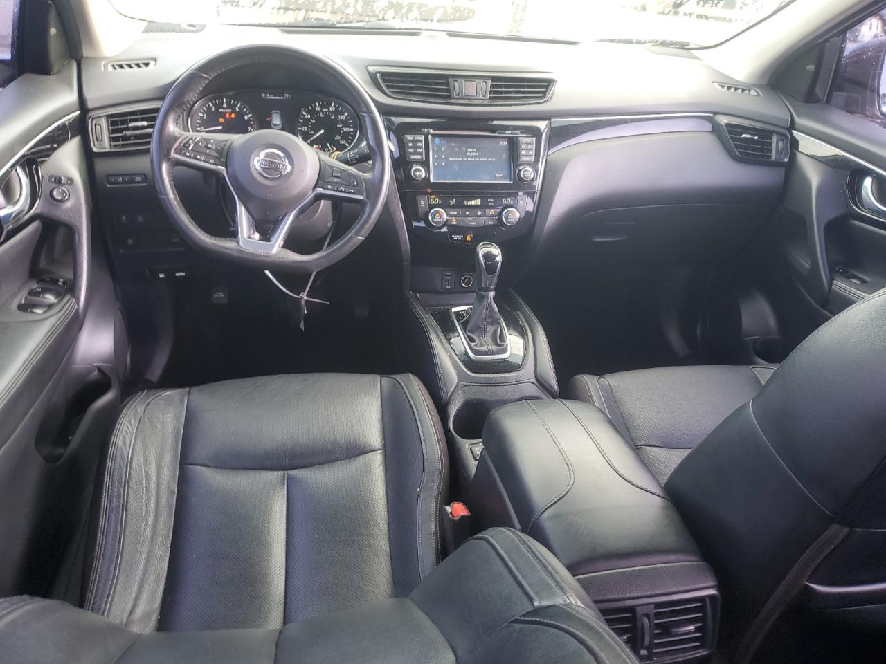 NISSAN ROGUE SPORT S