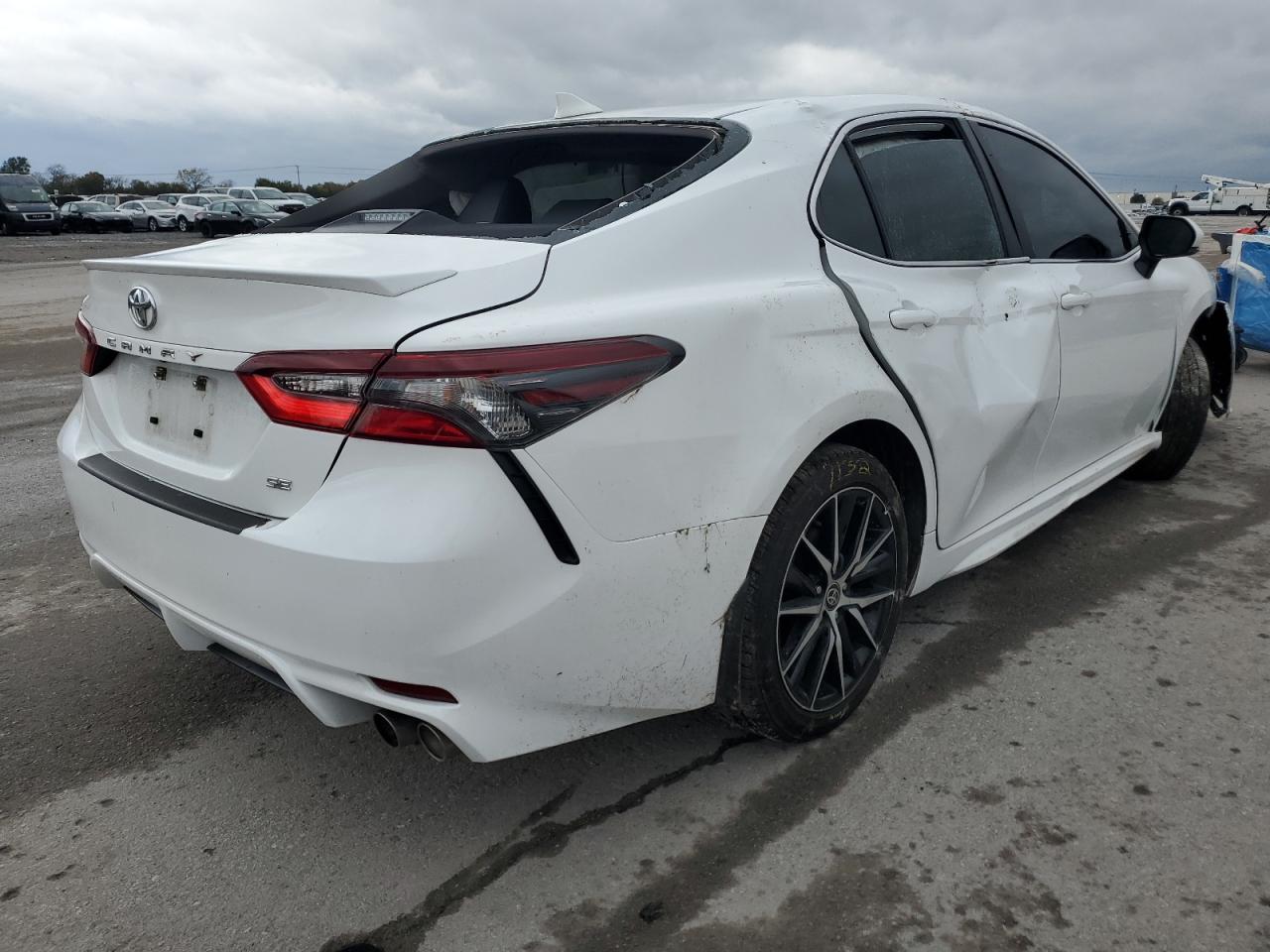 TOYOTA CAMRY SE NIGHT SHADE