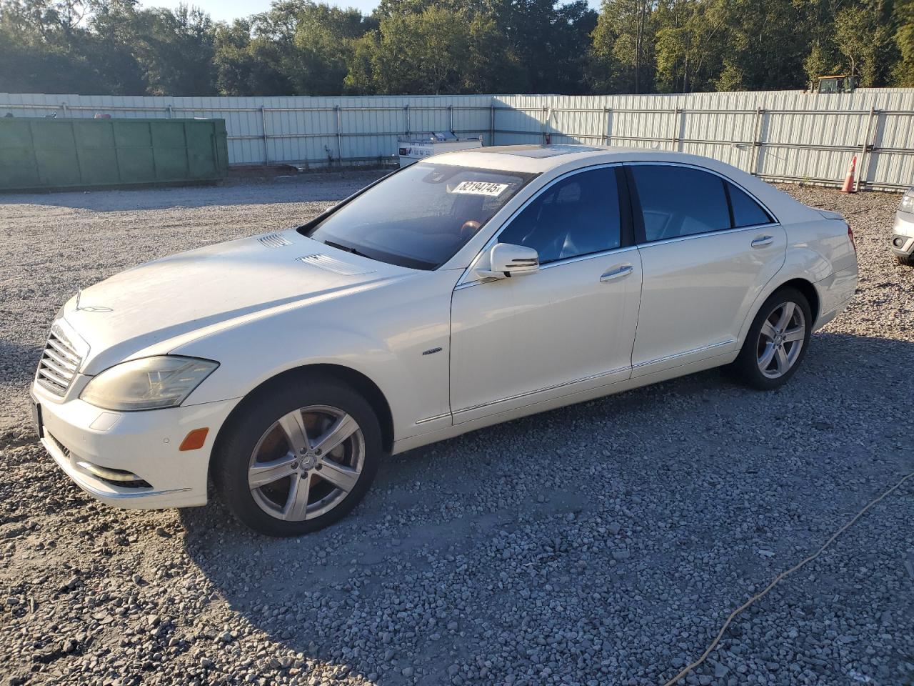 MERCEDES-BENZ S-CLASS 550
