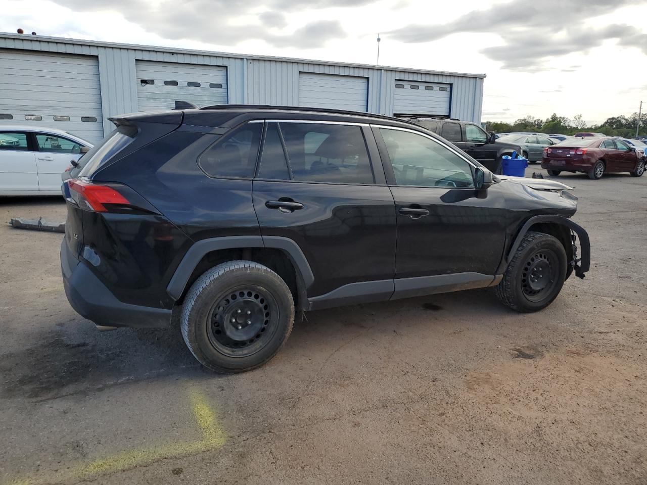 TOYOTA RAV4 LE