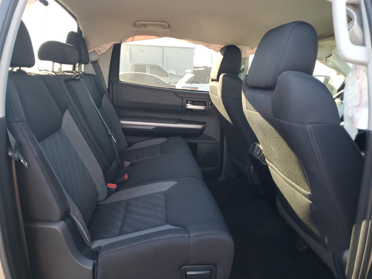 TOYOTA TUNDRA CREWMAX SR5