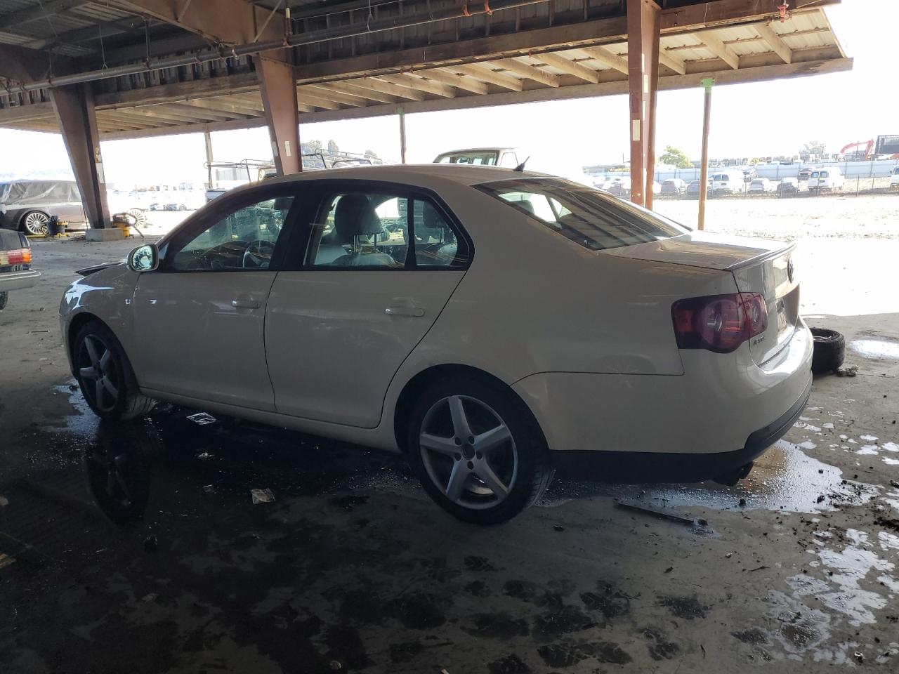 VOLKSWAGEN JETTA LIMITED