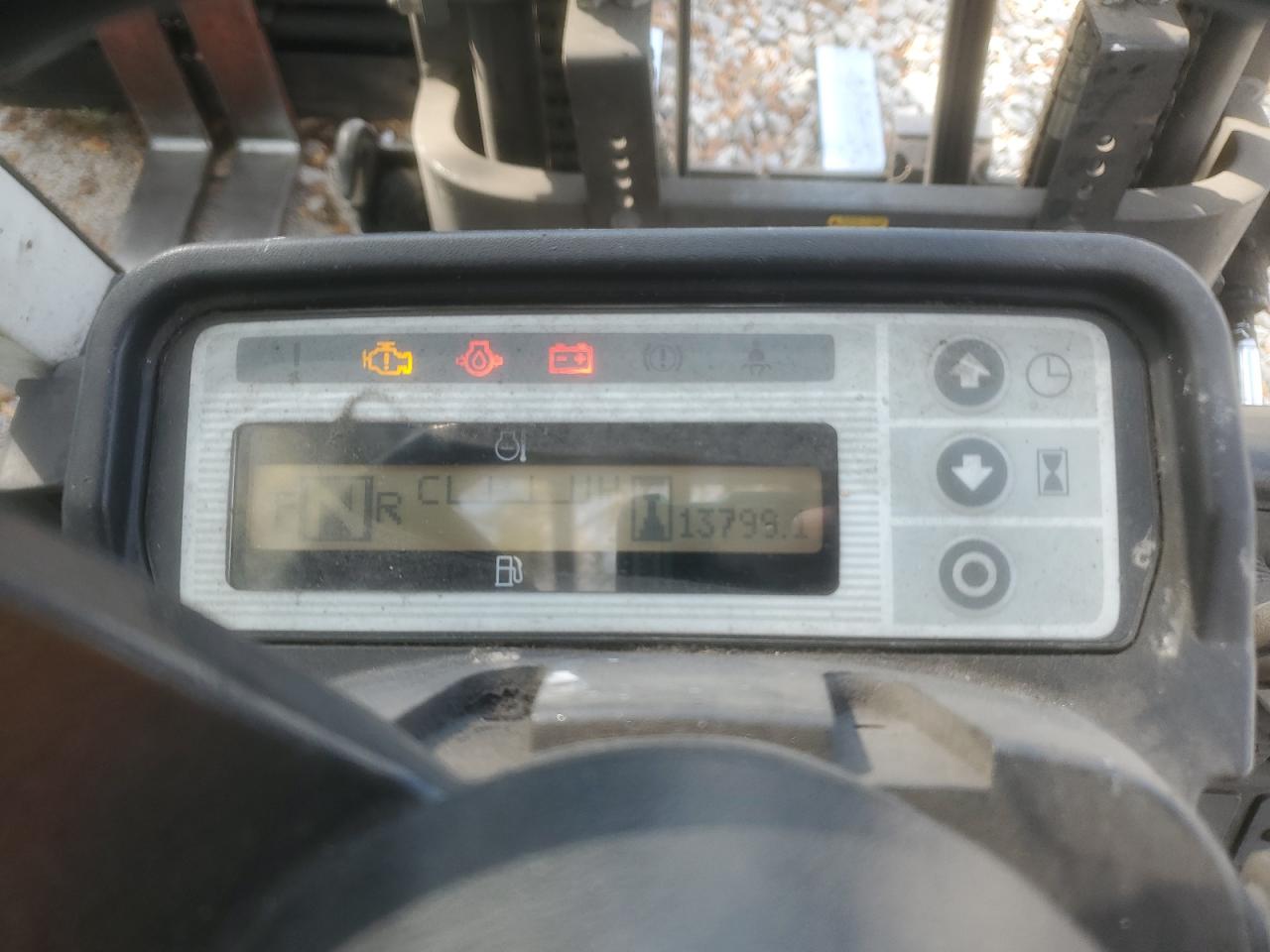 Lot #3290190210 2013 NISS FORKLIFT