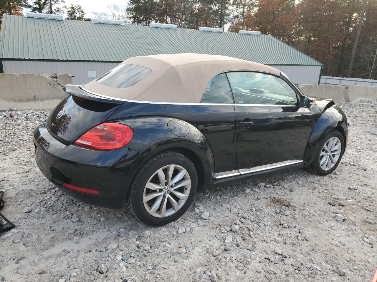 VOLKSWAGEN BEETLE