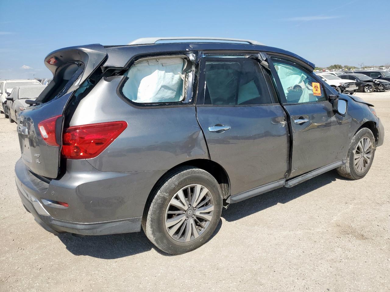 NISSAN PATHFINDER SL