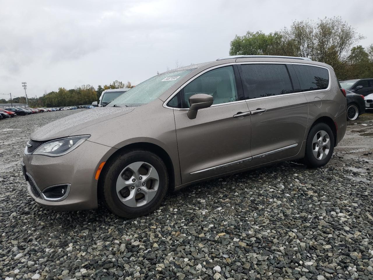 CHRYSLER PACIFICA TOURING L PLUS
