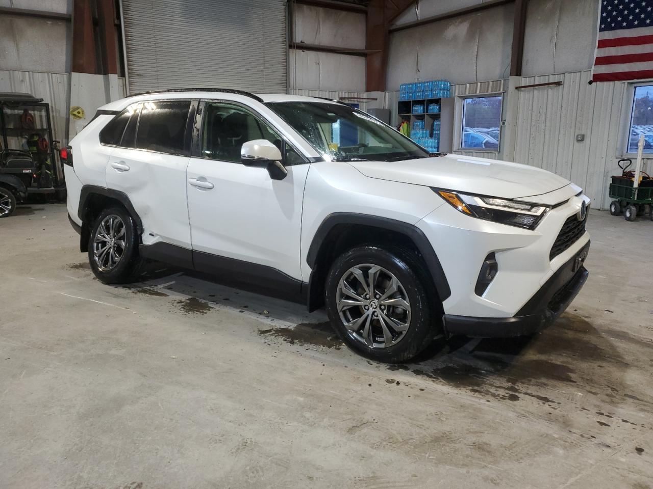 TOYOTA RAV4 XLE PREMIUM