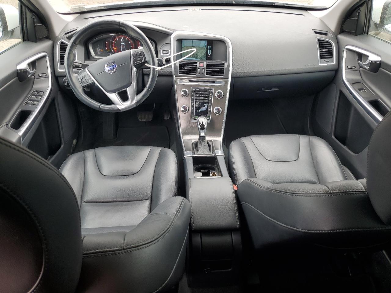 VOLVO XC60 T6 PREMIER