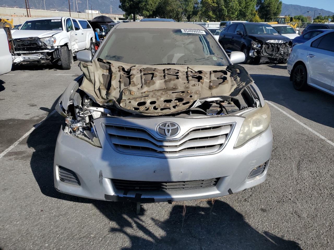 TOYOTA CAMRY BASE