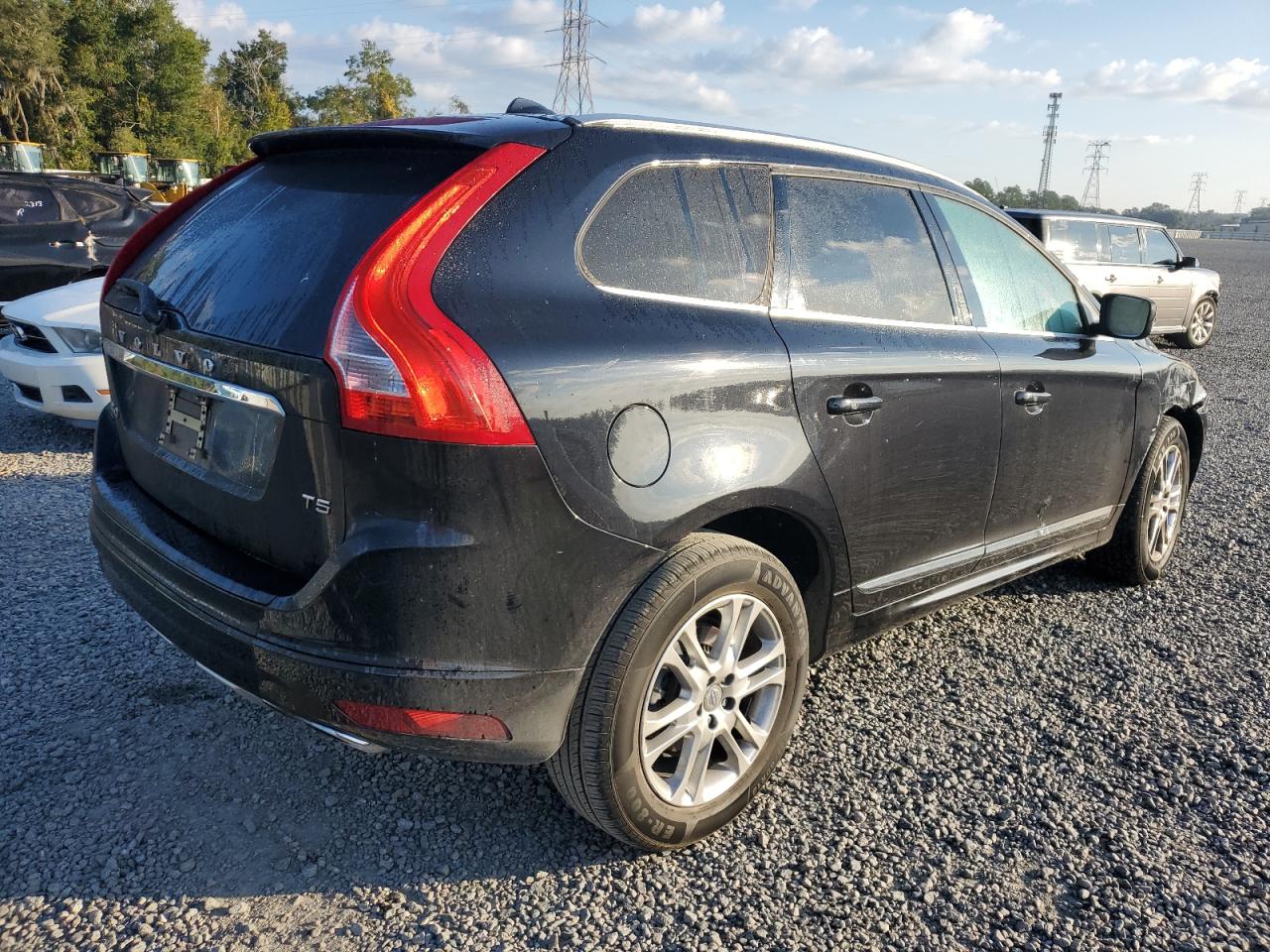 VOLVO XC60 T5 PREMIER+