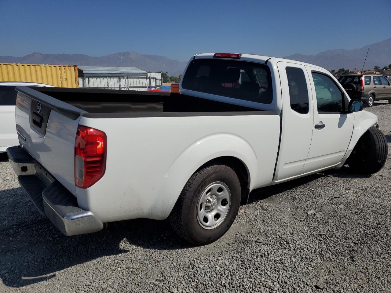 NISSAN FRONTIER S