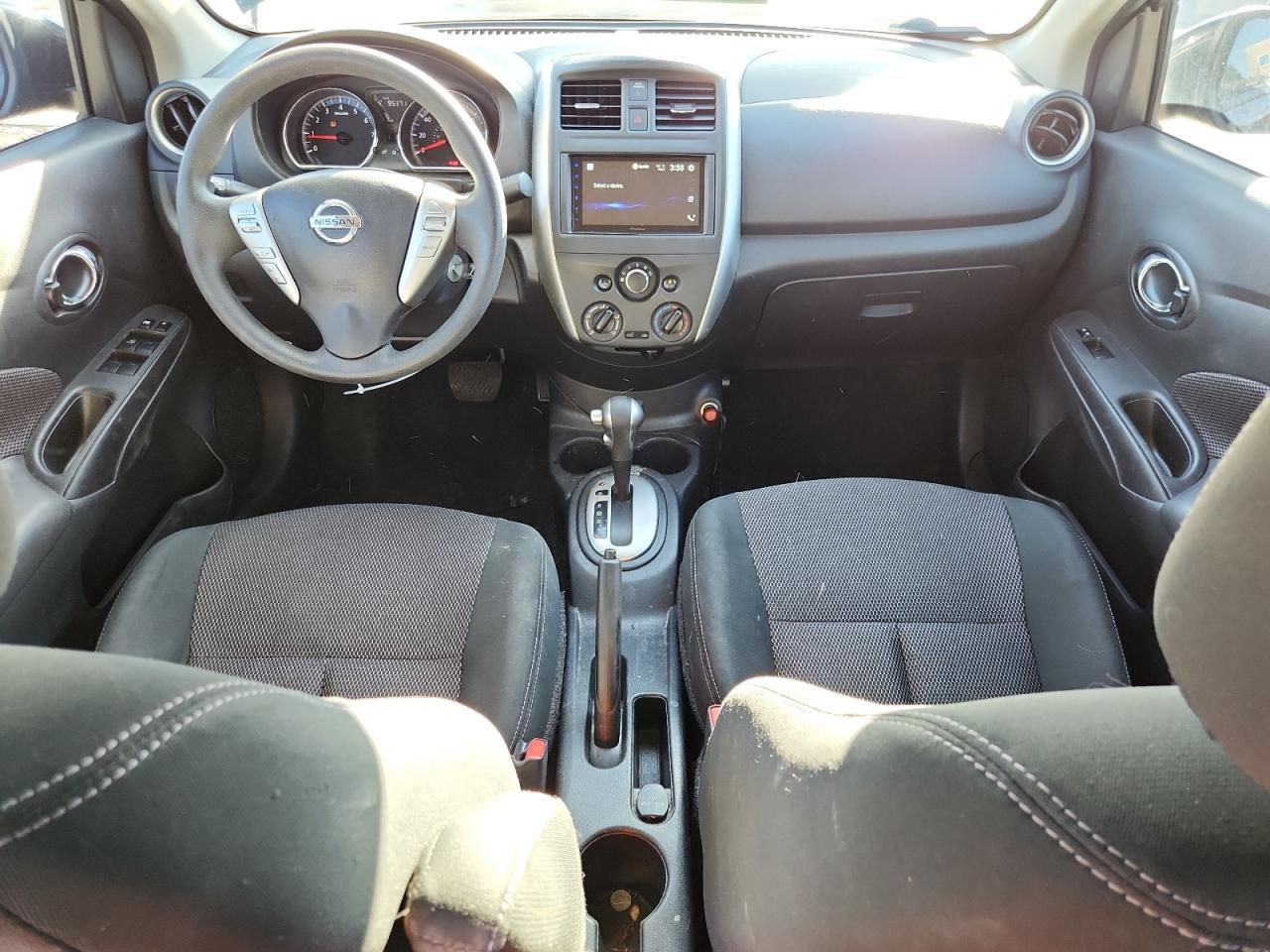 NISSAN VERSA S