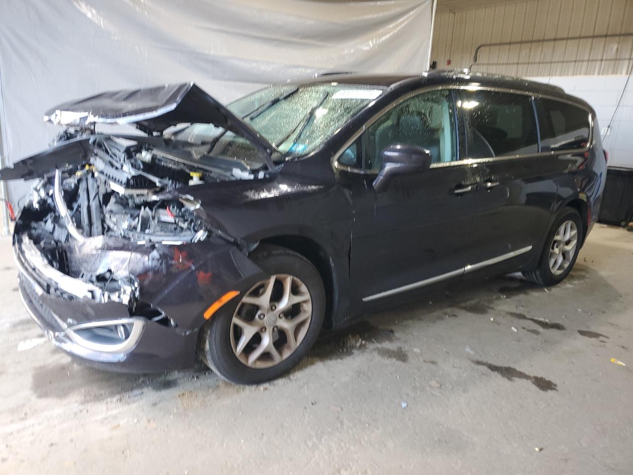 CHRYSLER PACIFICA TOURING L