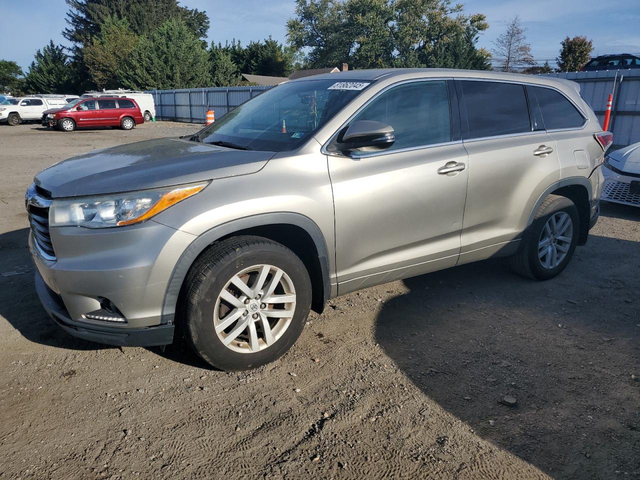 TOYOTA HIGHLANDER LE