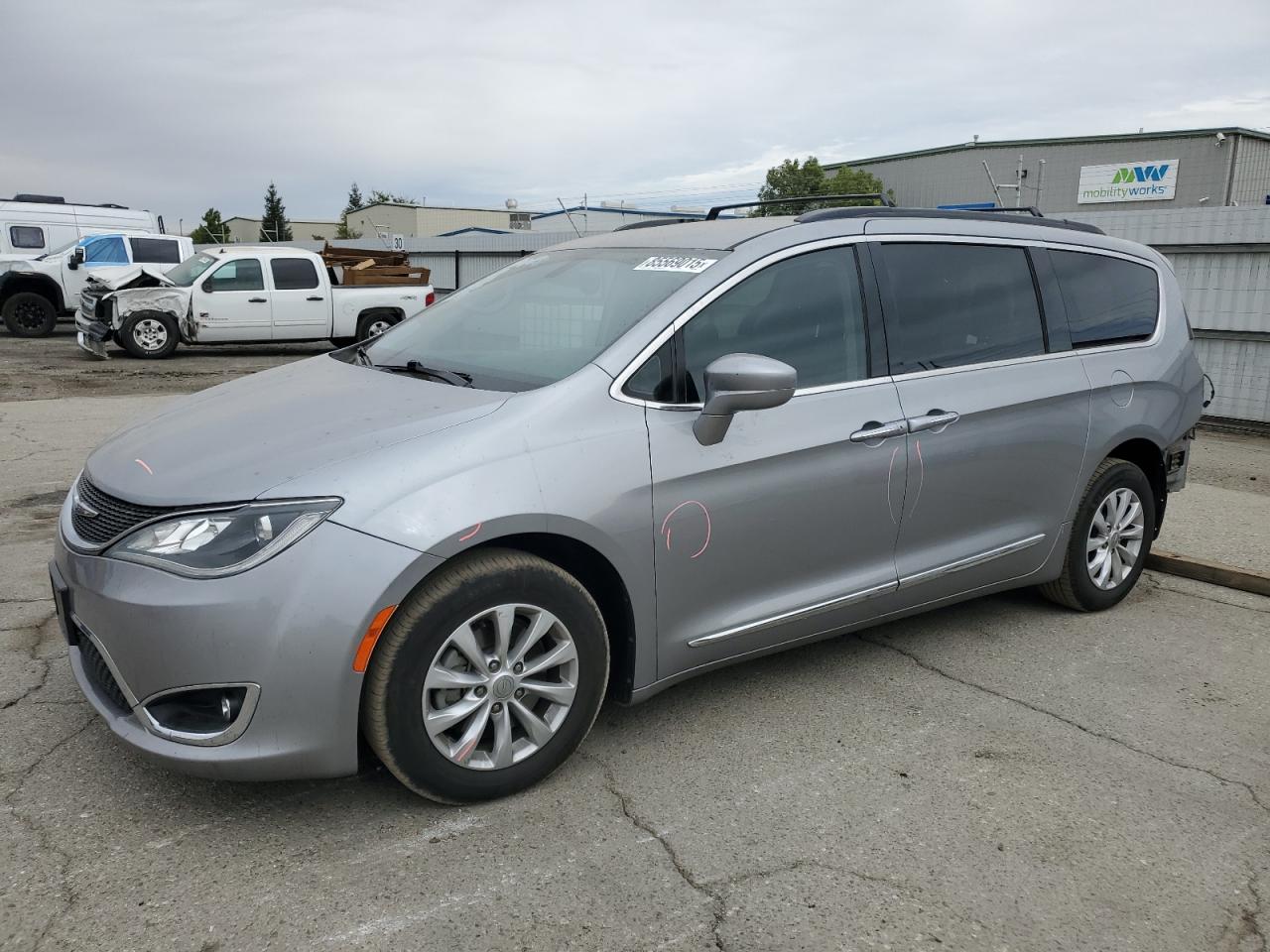 CHRYSLER PACIFICA TOURING L
