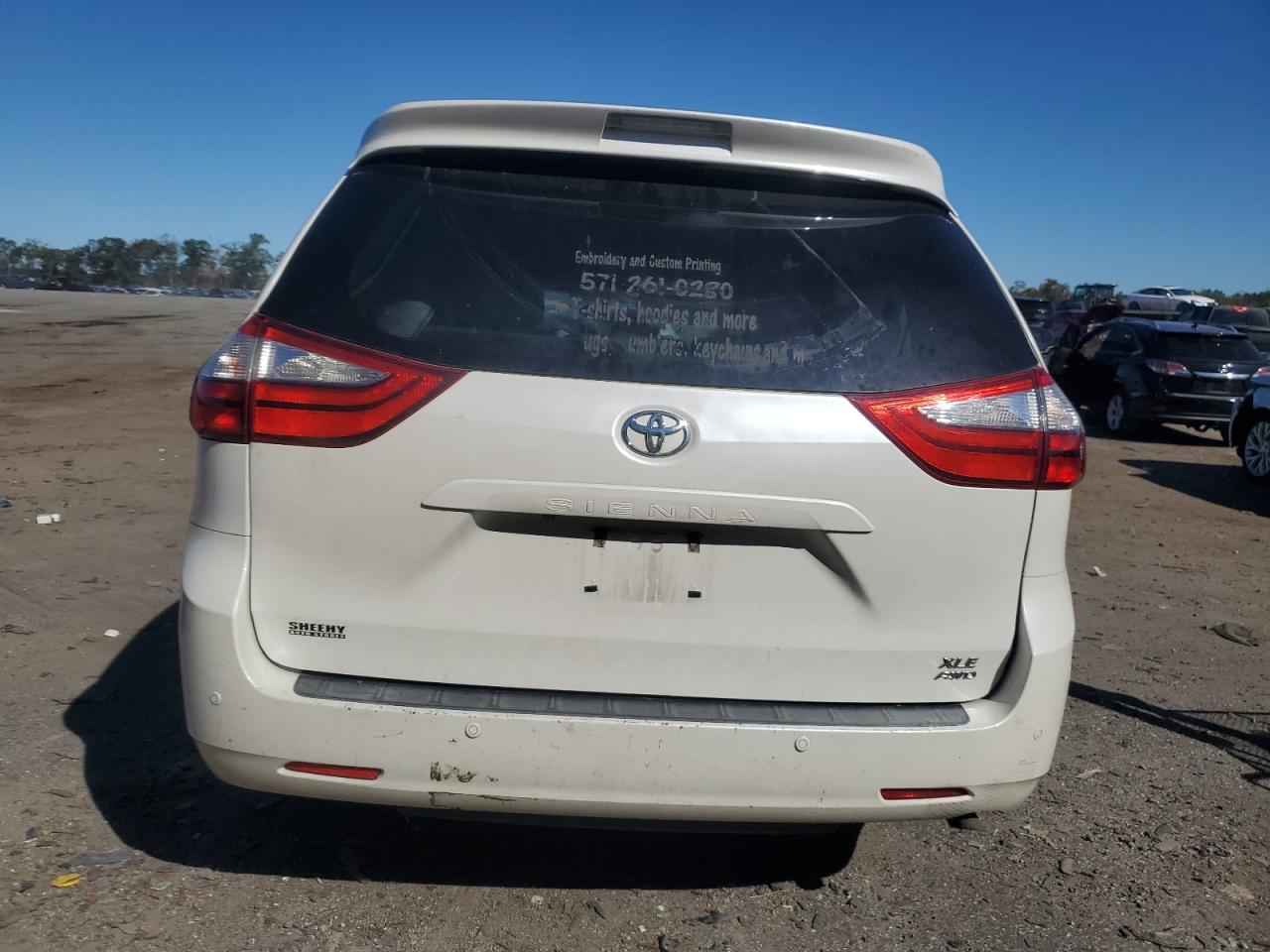 TOYOTA SIENNA XLE