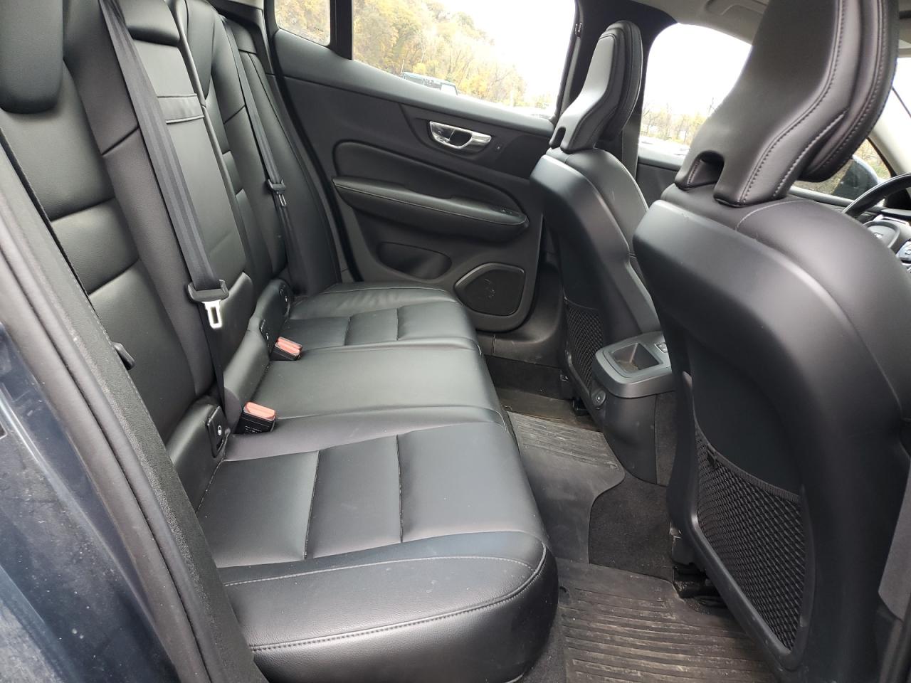 VOLVO S60 T5 MOMENTUM