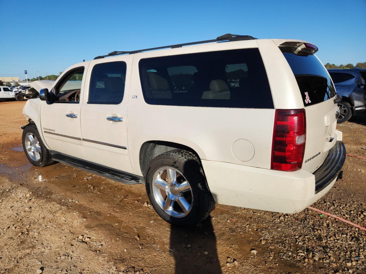 CHEVROLET SUBURBAN C1500 LTZ