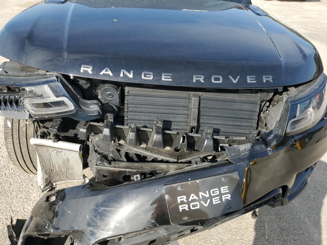 LAND ROVER RANGE ROVER HSE SILVER EDITION