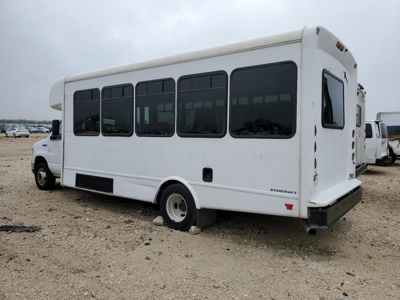 FORD ECONOLINE E450 SUPER DUTY CUTAWAY VAN