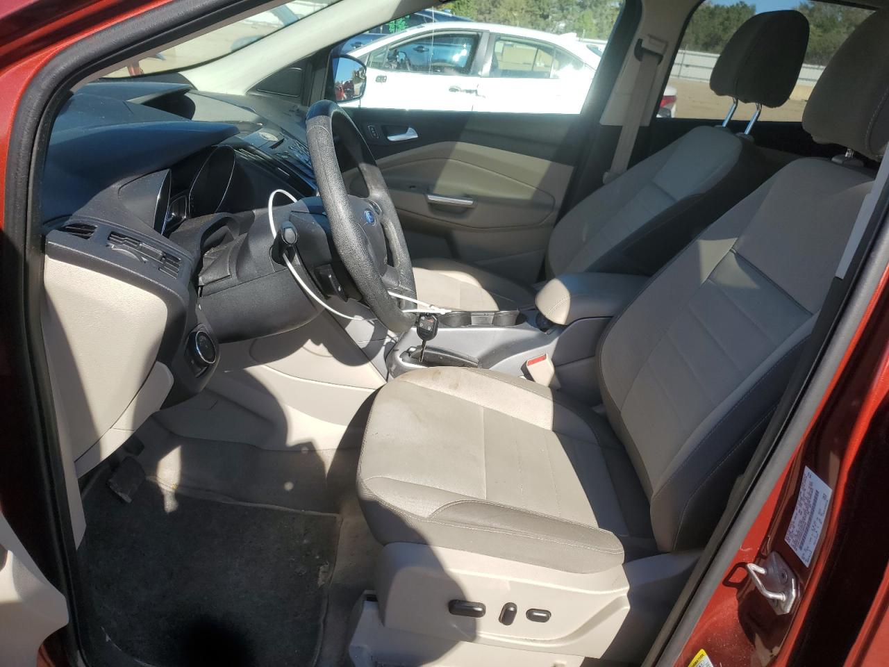 FORD ESCAPE SE