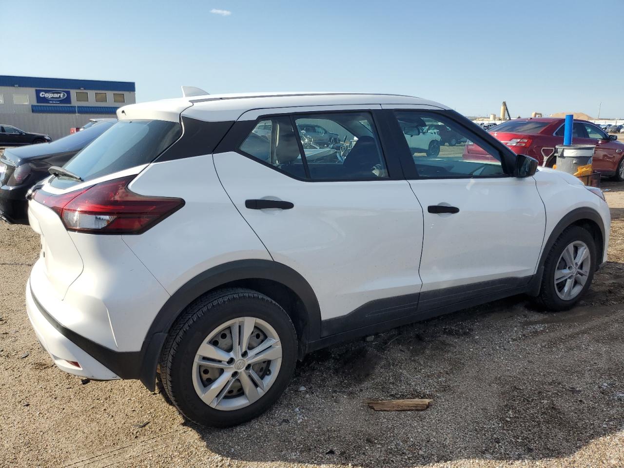 NISSAN KICKS S