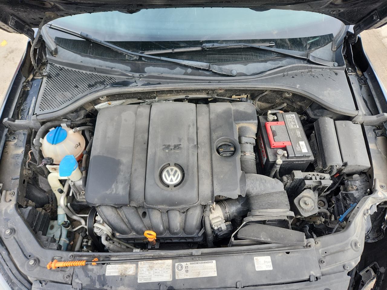 VOLKSWAGEN PASSAT SE