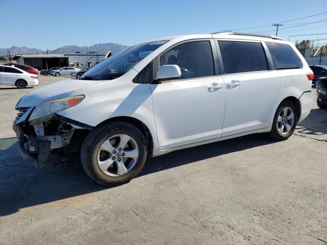 2017 TOYOTA SIENNA LE #3310583062