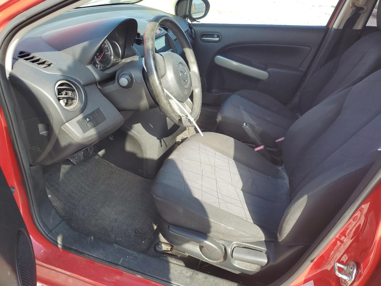 Lot #3317185127 2012 MAZDA MAZDA2