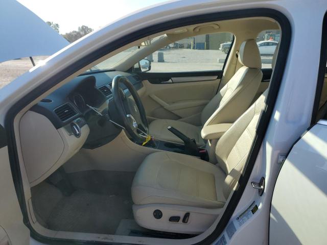 2015 VOLKSWAGEN PASSAT S - 1VWAS7A35FC106772