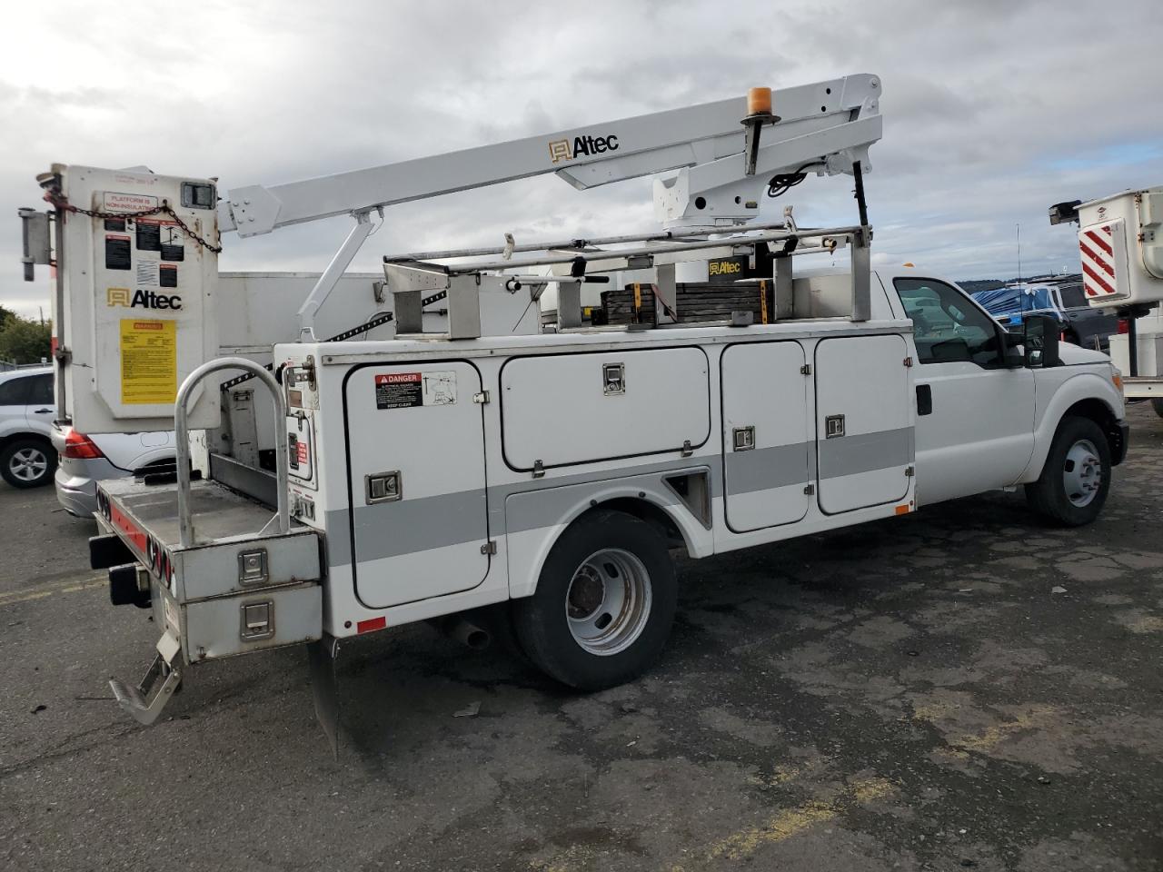 FORD F-350 SUPER DUTY