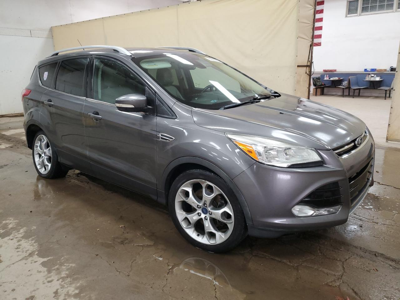 FORD ESCAPE TITANIUM